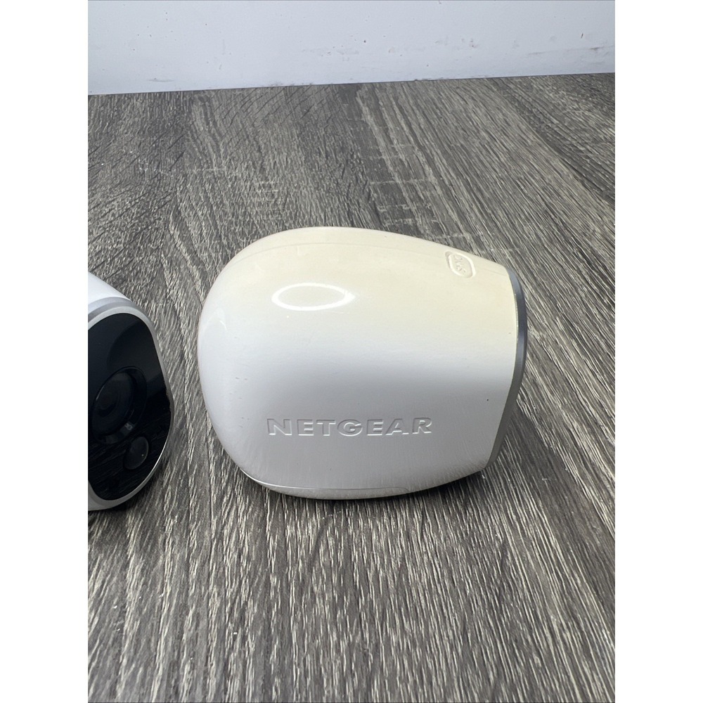 Netgear Arlo VMC3030 Wireless HD Security Camera Lot 2 White Indoor Outdoor Add - Picture 3 of 16